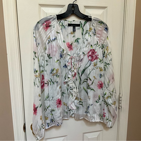 White House Black Market Tops - White House, black market, floral blouse size M